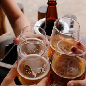 4 bières blondes pour trinquer